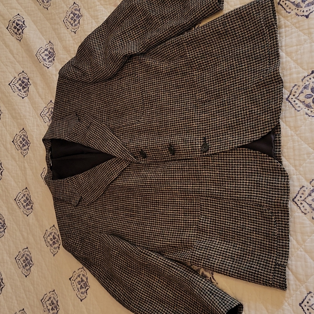Eddie Bauer 100% silk Sport Coat Sz 42R